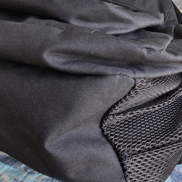 JanSport Big Student 17.5" Backpack - Black: Fits 15" Laptops, Water-Resistant P - Picture 8 of 15